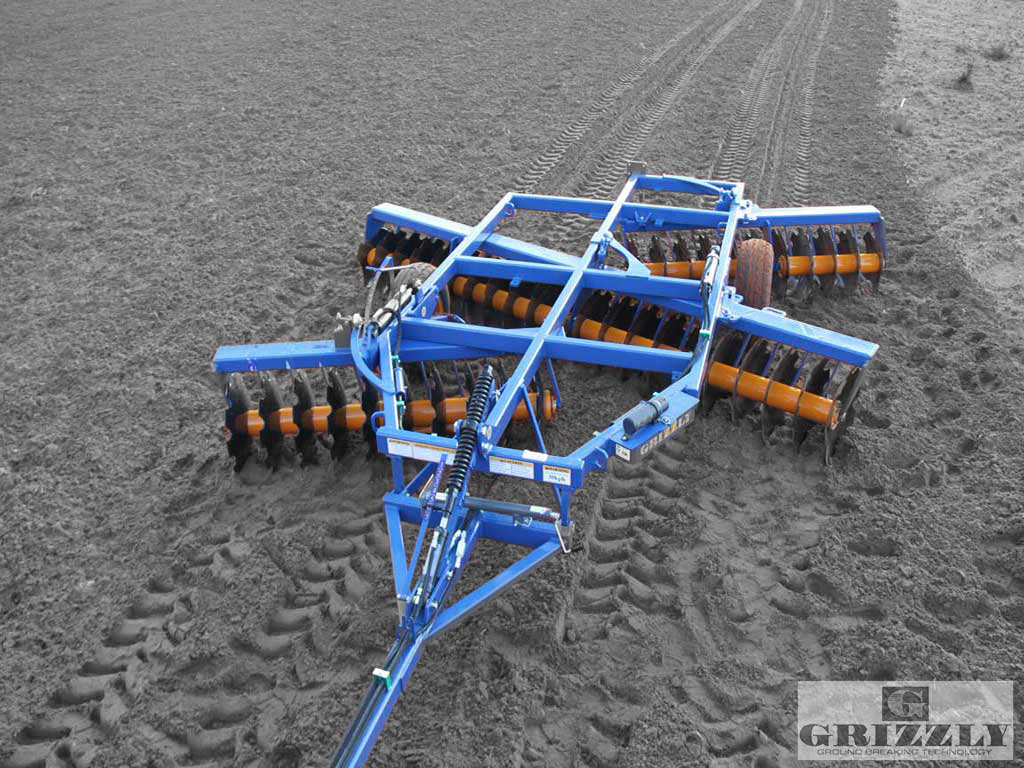Grizzly Grumpy Small Folding Offset Plough